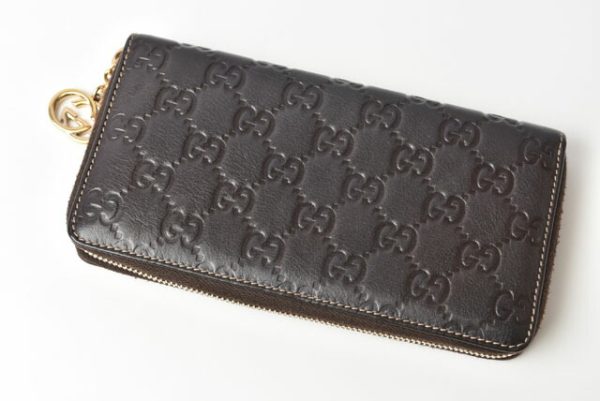 230629 g 2 Gucci Guccisima Wallet Brown