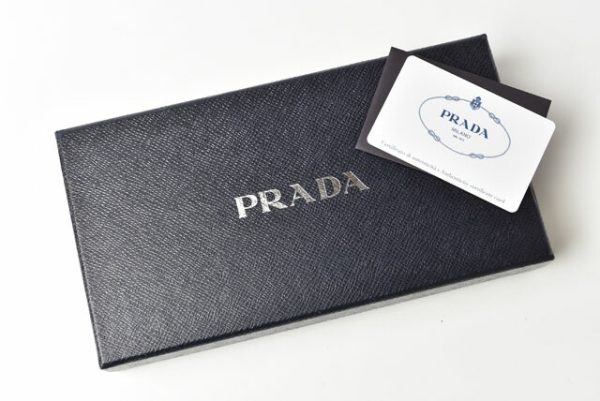 230724 p 13 Prada Long Wallet Saffiano Black