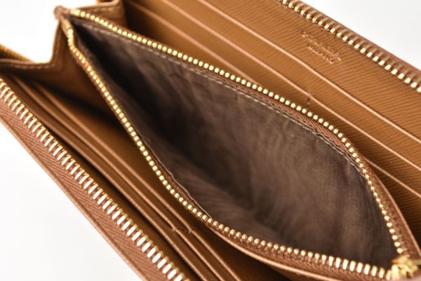 230726 p 6 Prada Long Wallet Saffiano Caramel