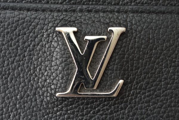 230729 lv 4 Louis Vuitton Zippy Lock Me Noir Wallet