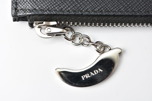 231004 p 6 Prada Card Case Saffiano Black