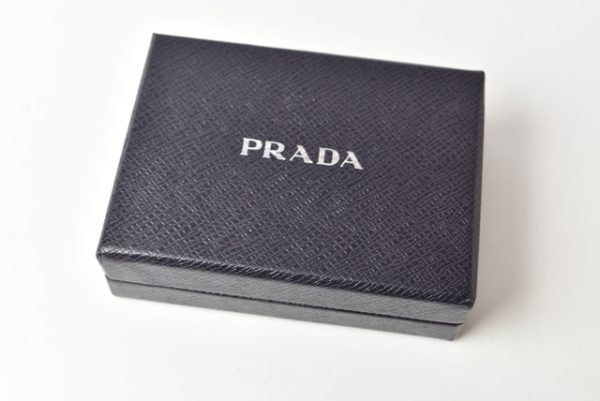 231005 p 10 Prada Wallet Vitello Move Pink Beige