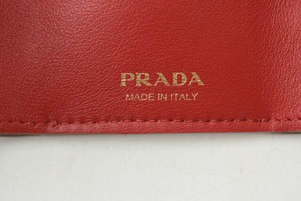 231005 p 6 Prada Wallet Vitello Move Pink Beige