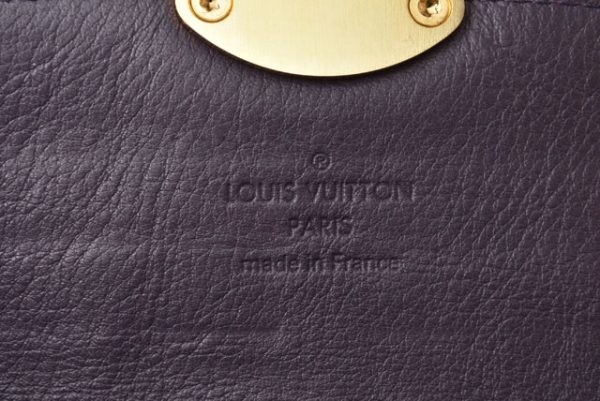 231020 lv 11 Louis Vuitton Portefeuille Iris Mahina Wallet