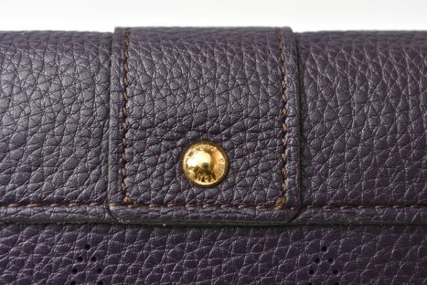 231020 lv 4 Louis Vuitton Portefeuille Iris Mahina Wallet