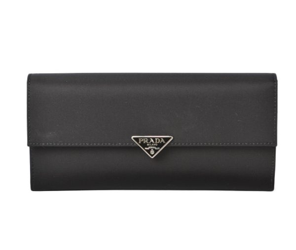 23112501 p 1 Prada Long Wallet Tessuto Nylon Black