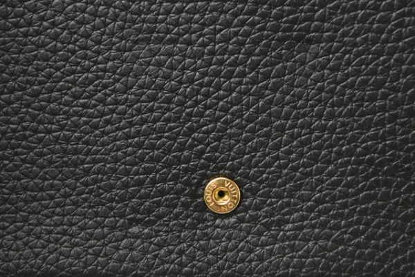 23112504 lv 8 Louis Vuitton Capucines Wallet Black