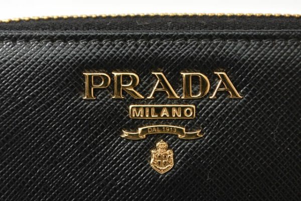 231207 p 4 Prada Mini Wallet Folding Saffiano Black