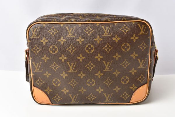 23122406 lv 10 Louis Vuitton Shoulder Bag Pochette Nile Monogram