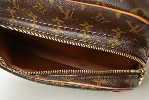 23122406 lv 8 Louis Vuitton Shoulder Bag Pochette Nile Monogram