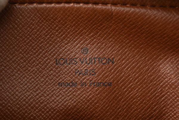 23122407 lv 7 Louis Vuitton Shoulder Bag Pochette Amazon Monogram