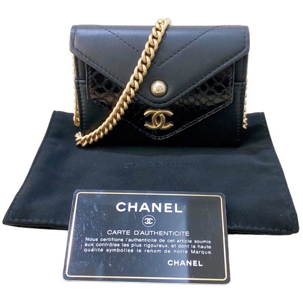 2339650015699 13 CHANEL Chain Mini Clutch Black Calfskin Python Clutch Bag