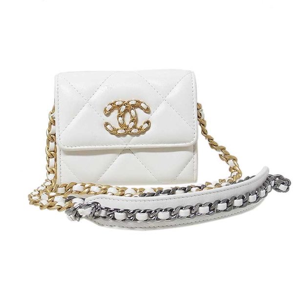 2339650016795 CHANEL Matelasse 19 Mini Chain Wallet White Lamb Shoulder Bag