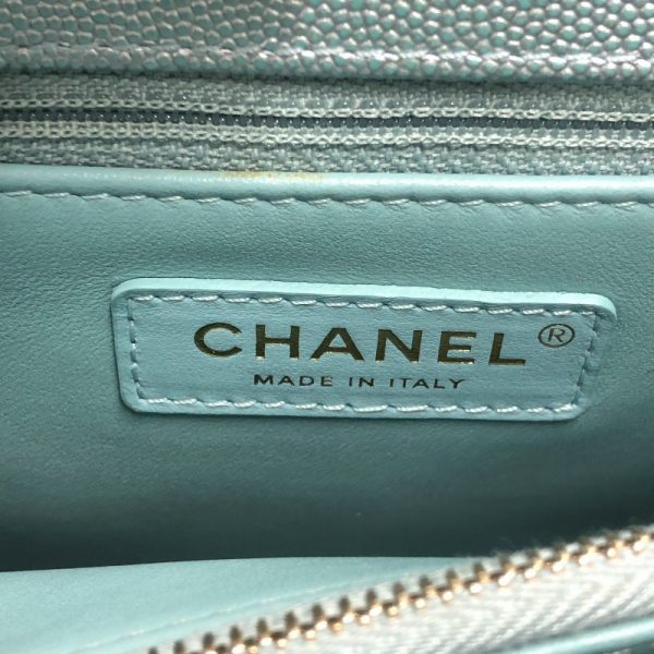 2339700009562 8 CHANEL Coco Handle 29 Metallic Green Caviar Skin Handbag