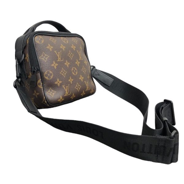 2339700013064 1 LOUIS VUITTON Quest Messenger Brown Monogram Macassar Shoulder Bag