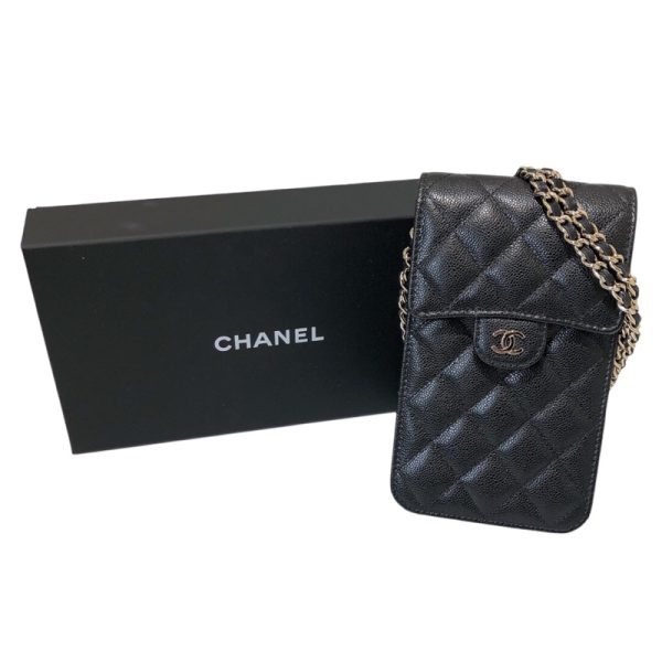 2340520102517 10 CHANEL Phone Pouch Black Caviar Skin Shoulder Bag