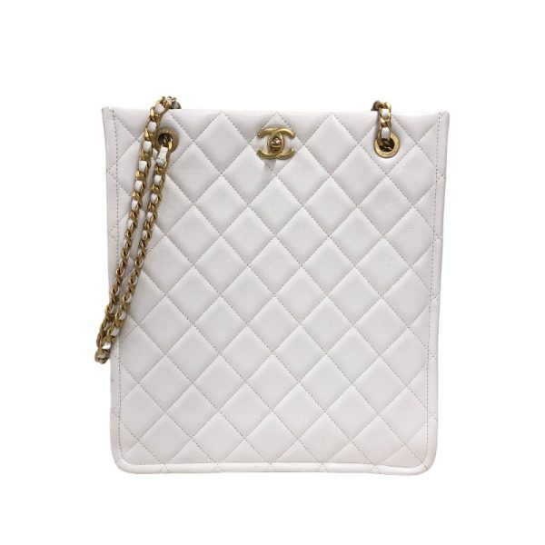 2341810025134 1 CHANEL Matelasse Chain Shopping Tote White Caviar