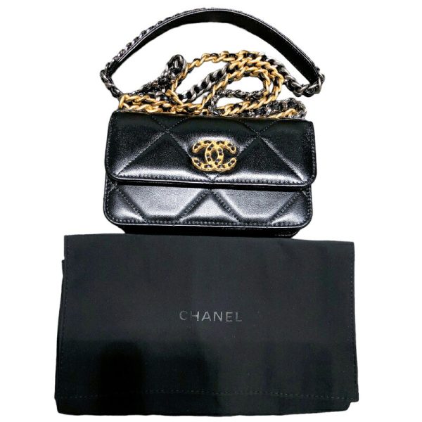 2341810025677 10 CHANEL Chain Clutch AP3067 BlackLambskin Shoulder Bag