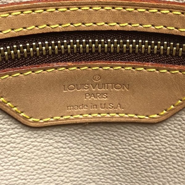 2342330021545 18 LOUIS VUITTON Petit Baguette Monogram Handbag