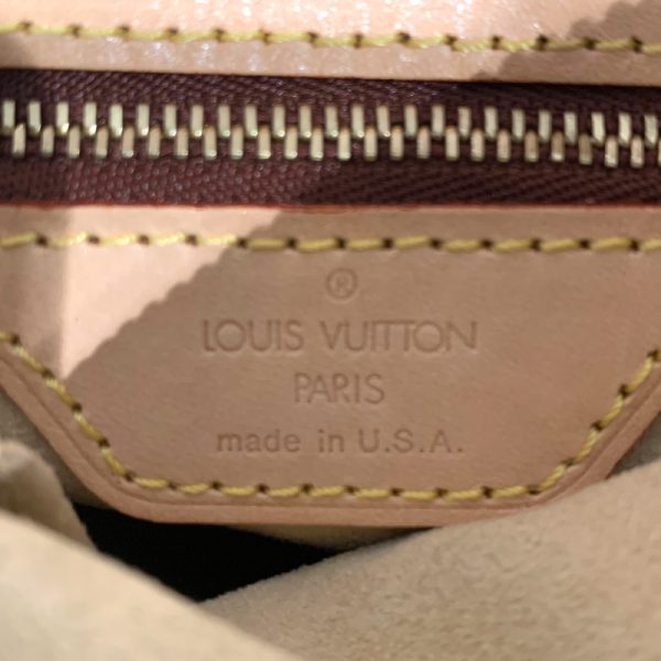 2343080005052 9 LOUIS VUITTON Looping MM M51146 Monogram Handbag