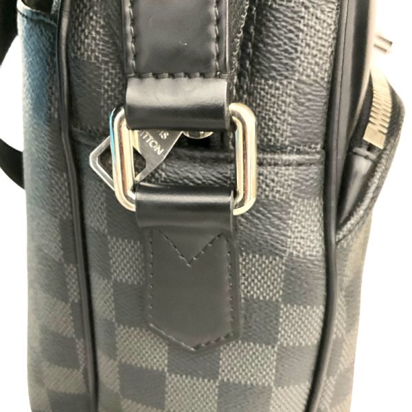 2343800006017 10 LOUIS VUITTON Dayton MM N41409 Damier Black Damier Graphite Shoulder Bag