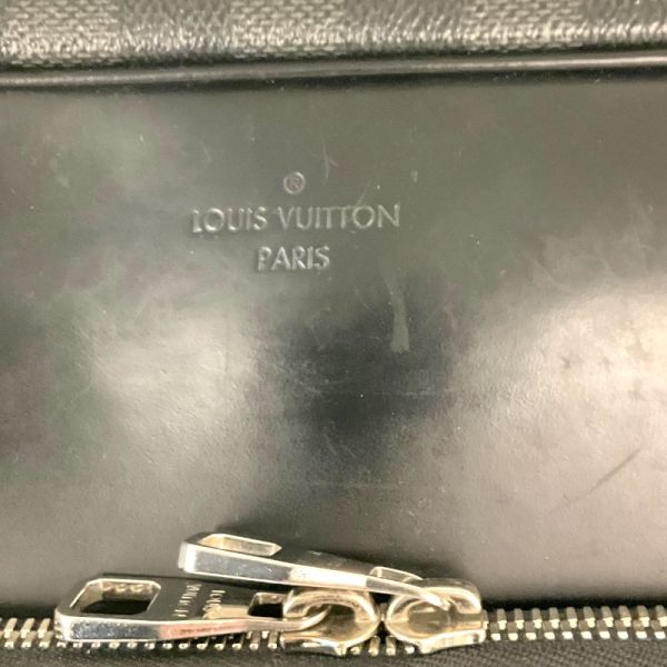 2343800006017 7 LOUIS VUITTON Dayton MM N41409 Damier Black Damier Graphite Shoulder Bag