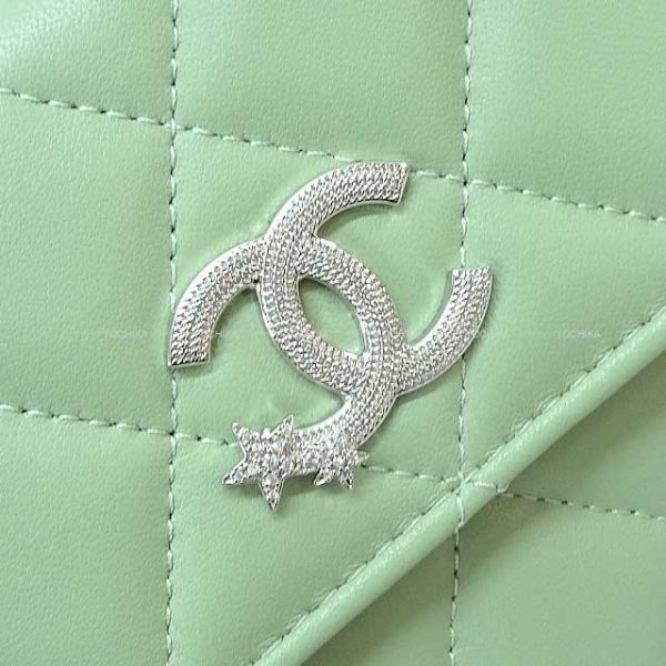 24010902 4 CHANEL Star Cocomark Matelasse Flap Green Lambskin Long Wallet