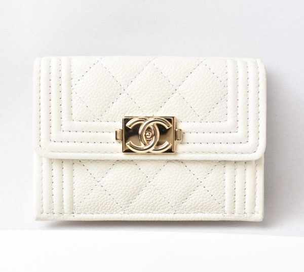 24020203 ch 1 CHANEL wallet tri fmini wallet Boy caviar skin off white