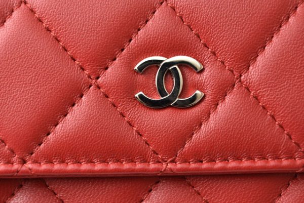 24020204 ch 5 Chanel Long Wallet Lambskin Rouge