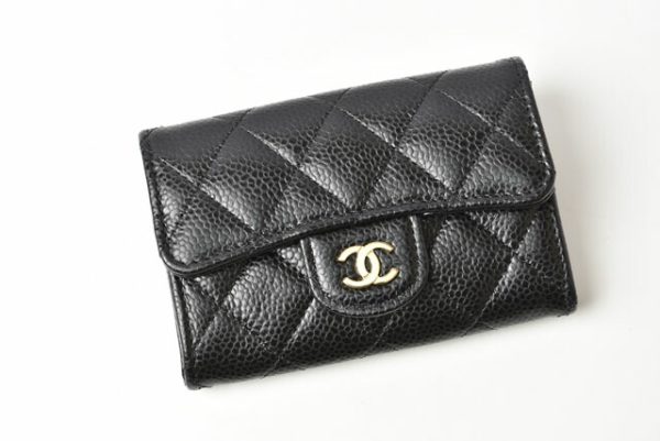 24020205 ch 2 Chanel Coin Case Caviar Skin Black Bordeaux