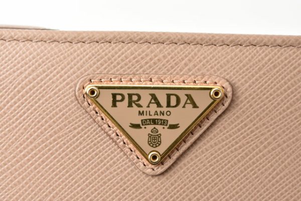 240305 p 6 Prada Wallet BifSaffiano Cipria Beige