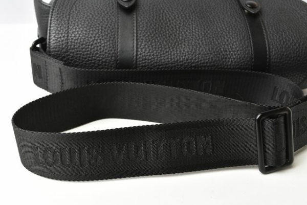 240306 lv 6 Louis Vuitton Shoulder Bag Messenger Taurillon Black