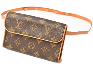 240309 lv 1 Louis Vuitton Tri fold Wallet Monogram Reverse Dauphine Compact M68725 Brown