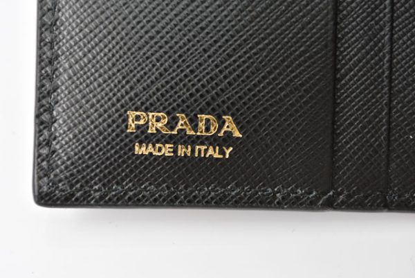 24040203 p 8 Prada Mini Wallet Folding Lip Motif Black