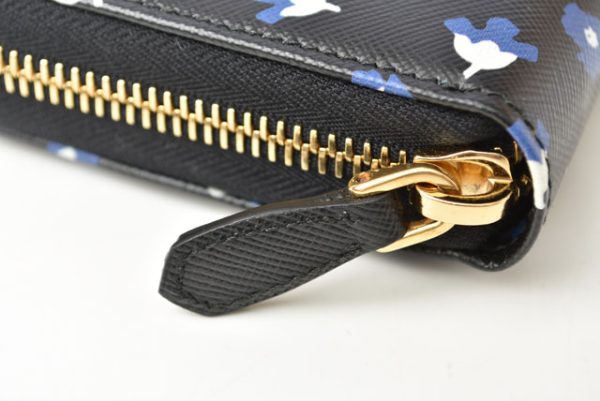 24040205 p 5 Prada Long Wallet Saffiano Royal Black