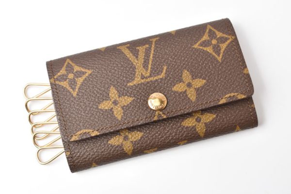 2405c19 lv 3 Louis Vuitton Key Case Multicle Monogram