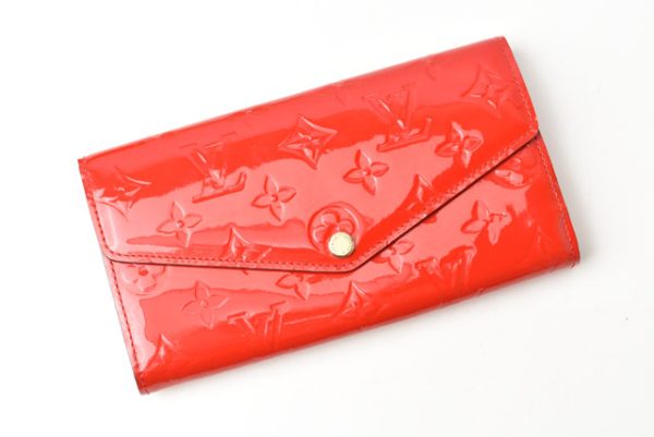 2405c7 lv 2 Louis Vuitton Sala Wallet Long Vernis Threes Red