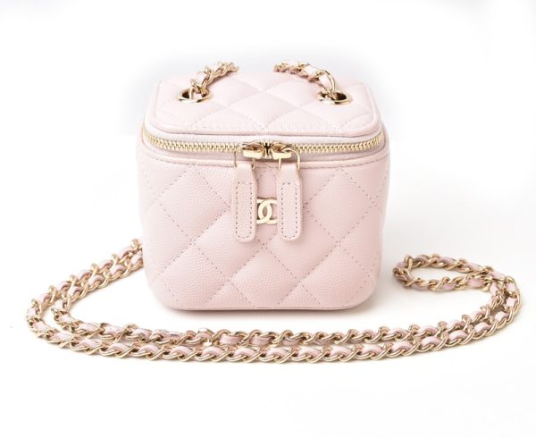 240613 ch 1 Chanel Small Vanity Case Shoulder Bag Caviar Skin Rose