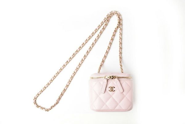 240613 ch 12 Chanel Small Vanity Case Shoulder Bag Caviar Skin Rose