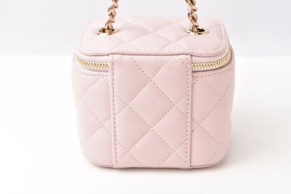 240613 ch 13 Chanel Small Vanity Case Shoulder Bag Caviar Skin Rose