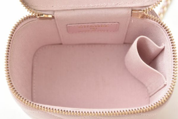 240613 ch 8 Chanel Small Vanity Case Shoulder Bag Caviar Skin Rose