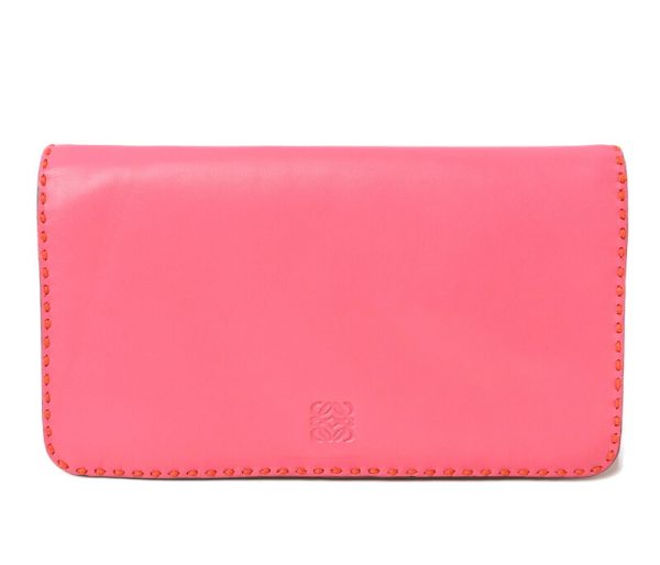 240628 lo 1 Loewe Clutch Bag Lamb Fuchsia