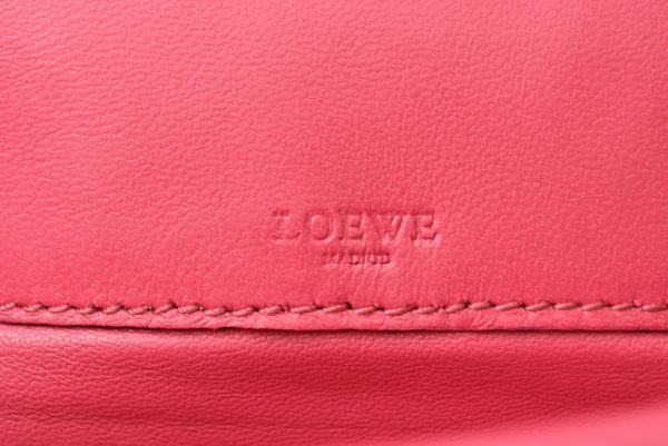 240628 lo 7 Loewe Clutch Bag Lamb Fuchsia