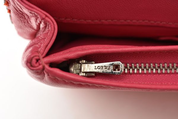 240628 lo 8 Loewe Clutch Bag Lamb Fuchsia