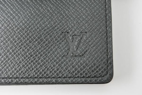 240628c11 lv 4 Louis Vuitton Accordeon Wallet Chain Taiga Ardoise