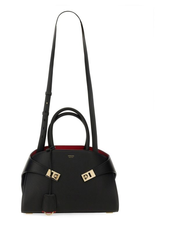 2e8f22beef07a37 el 9 Ferragamo Autumn Winter Bag Black