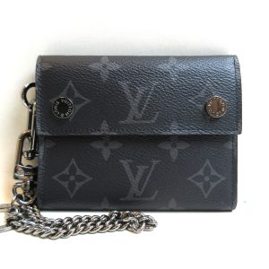 3 lv221222 2u Ferragamo Gancini Shoulder Bag Black