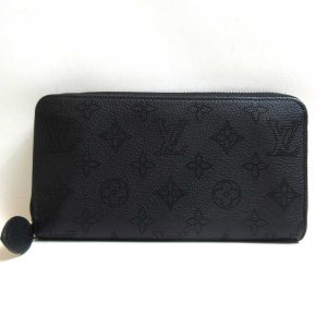 3 lv230406 1u Chanel Cocomark Vanity Bag