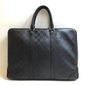 3 lv230413 1a Loewe Amazona 36 Handbag Leather Black