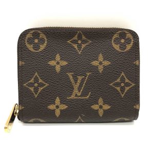 3 lv231102 1u Chanel Caviar Skin Vanity Bag Black